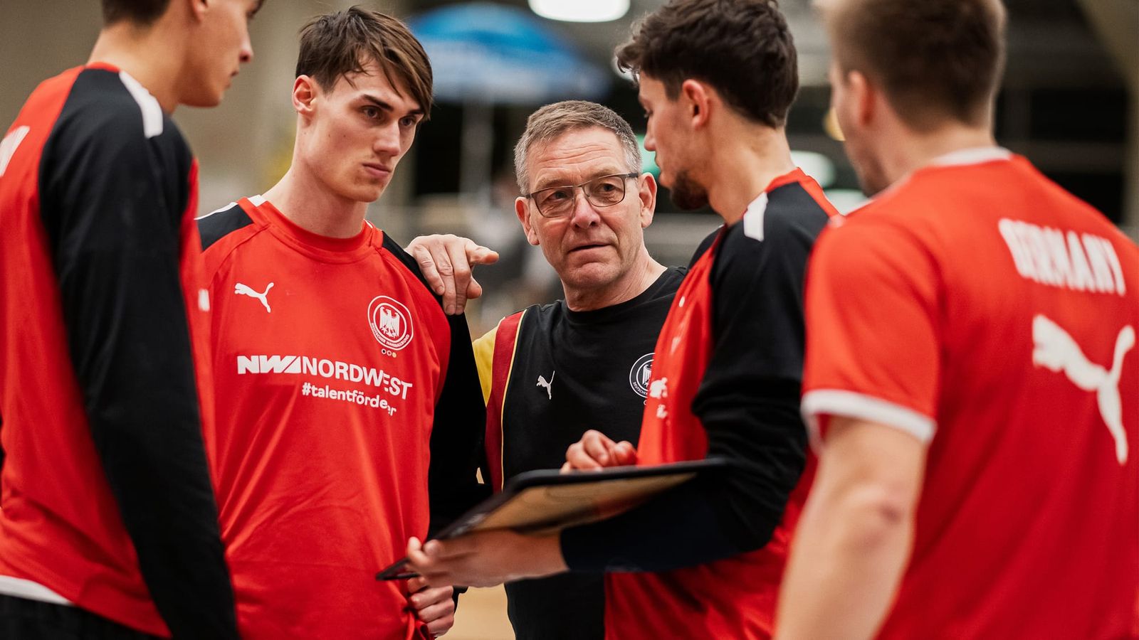 Kampf um Kaderplätze: Handballer heiß auf Härtetests gegen Island