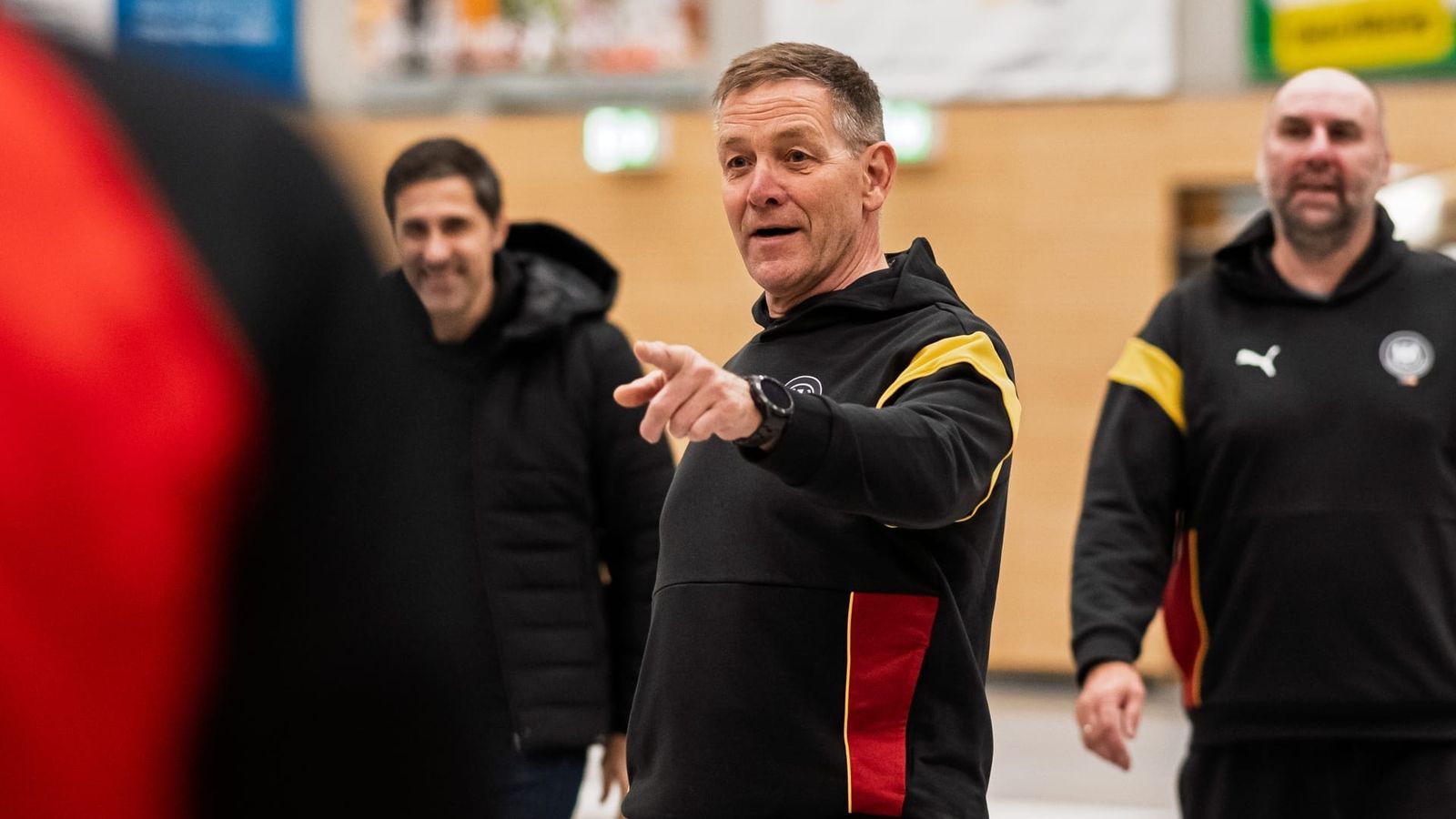 „Rote Karte für…“ – Ernährungsmythen im Handball: Saftkuren als Detox-Wunder