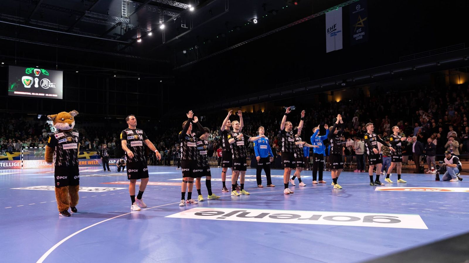 Füchse bleiben in Champions League ungeschlagen