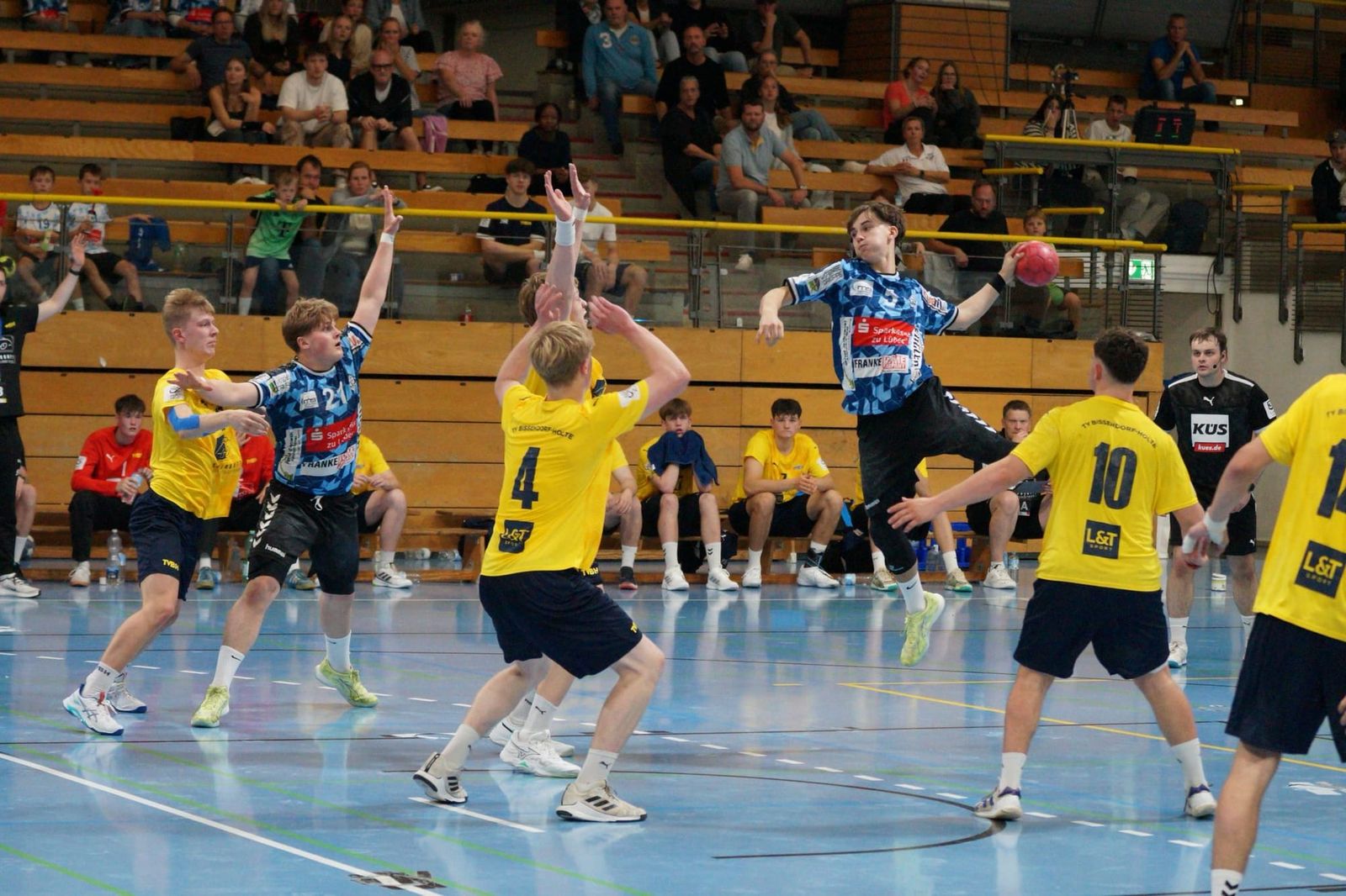 Mit Schwung und Bollwerk gegen den Tabellenführer