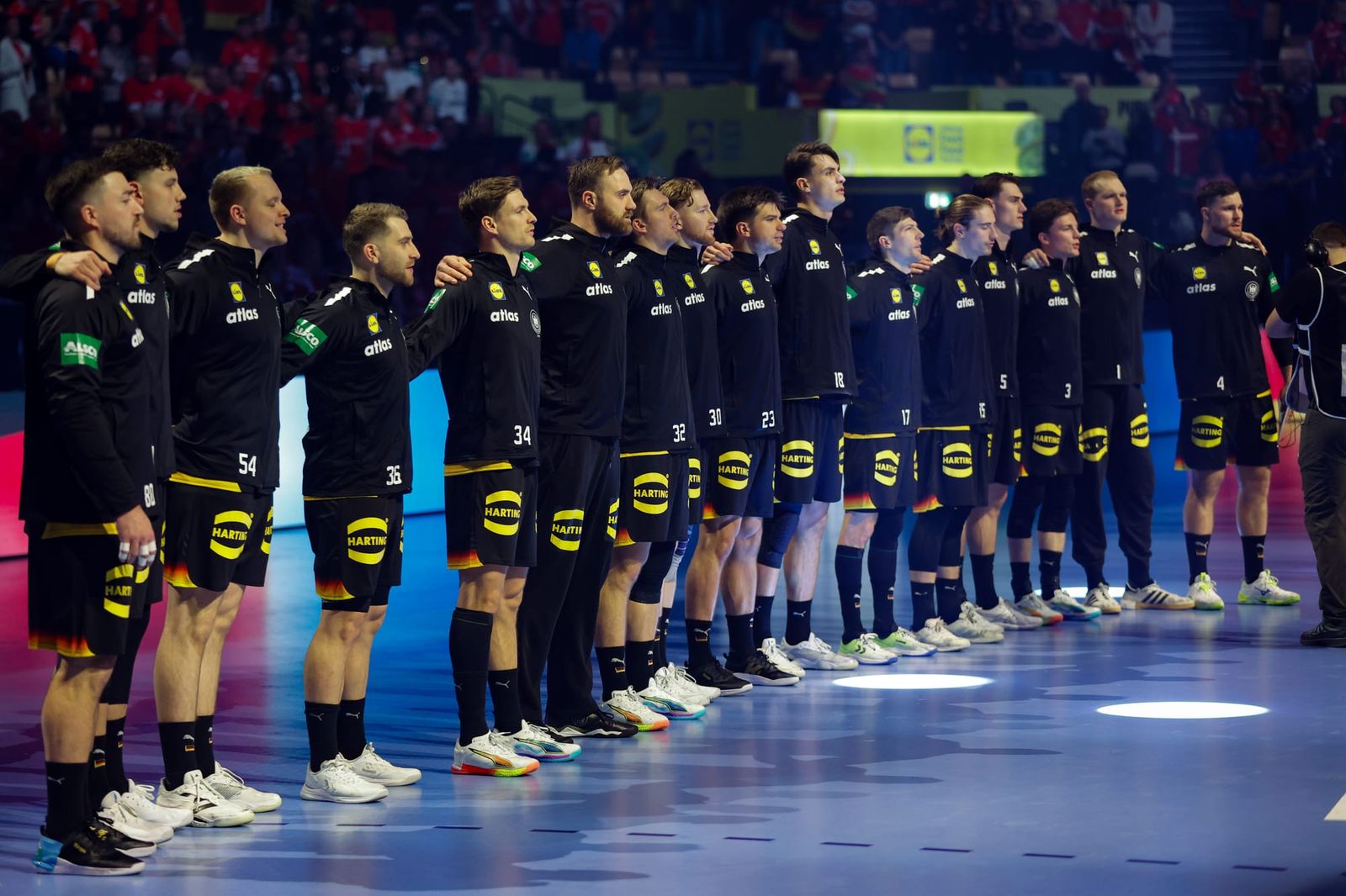 Wolff-Wahnsinn! Handballer erkämpfen Halbfinal-Matchbälle