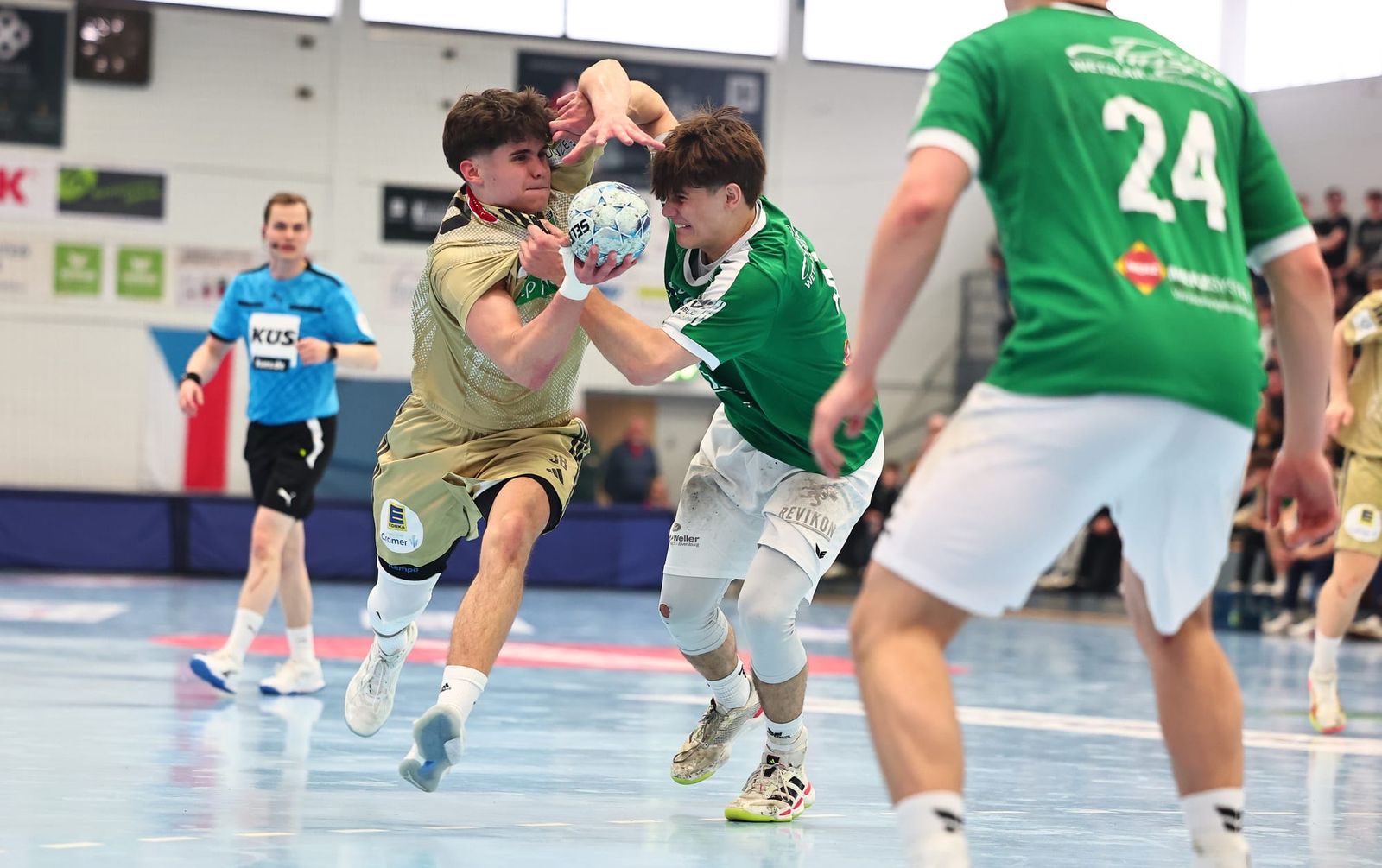 So liefen die Viertelfinals: Kiel dominiert gegen Erlangen